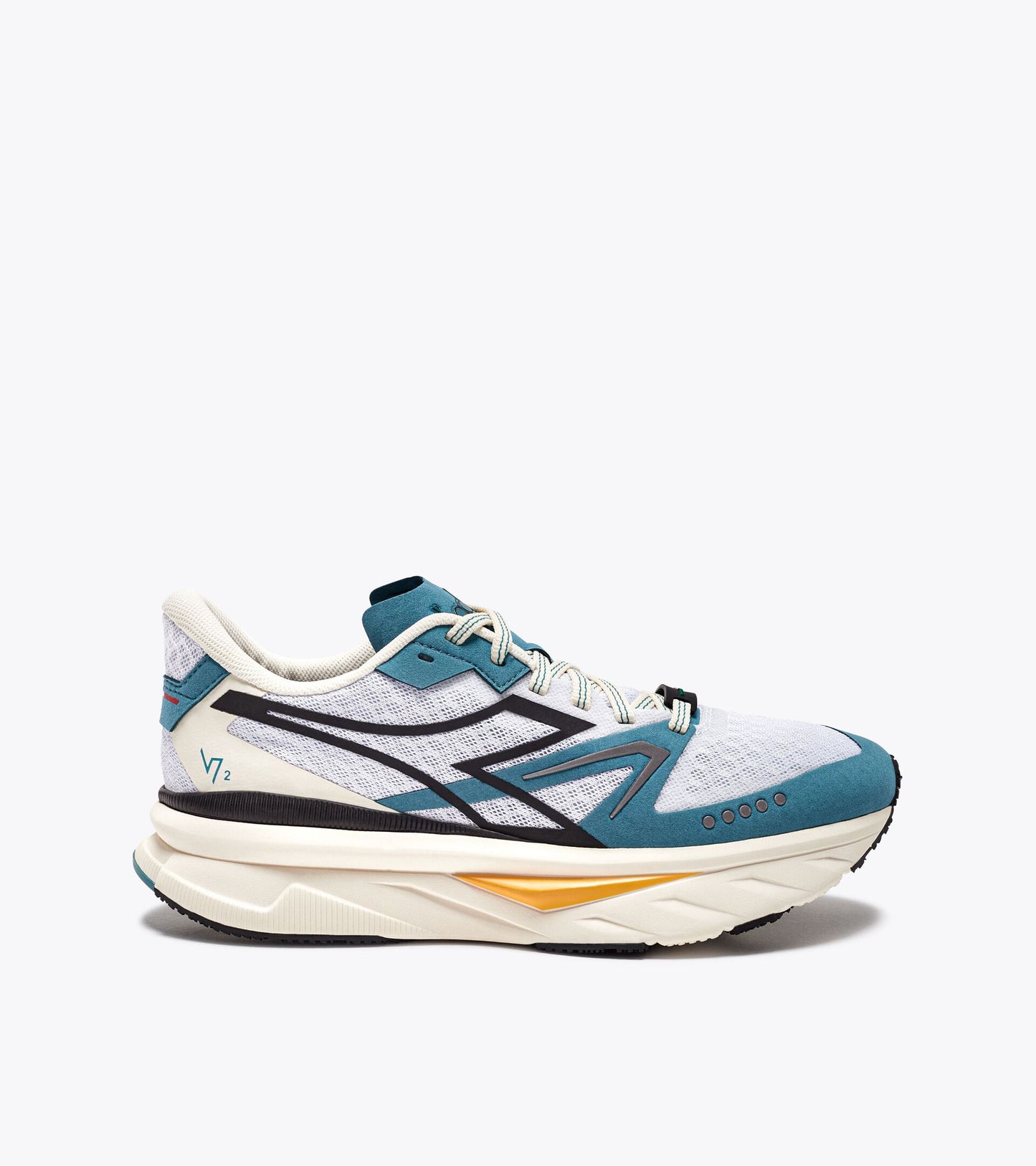 DIADORA ATOMO V7000-2